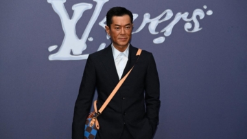 罕見曬全家福為母慶生 古天樂：最溫暖的依靠