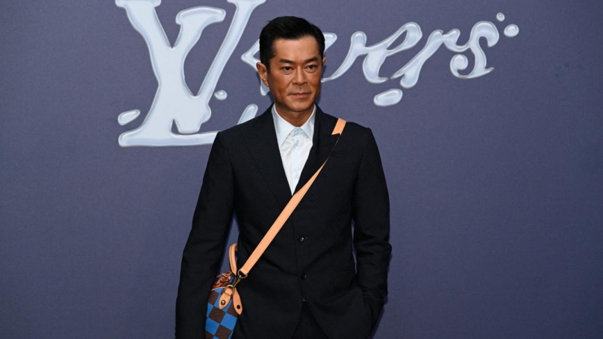 罕见晒全家福为母庆生 古天乐:最温暖的依靠