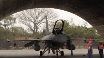 對抗中共軍事壓力 台灣空軍展示F-16快速應變能力