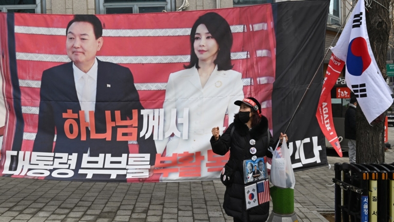 韓國憲政史上首次 前總統尹錫悅夫婦同時獲實刑
