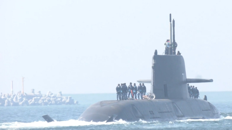 嚇阻中共 台灣自製潛艦首度潛航測試