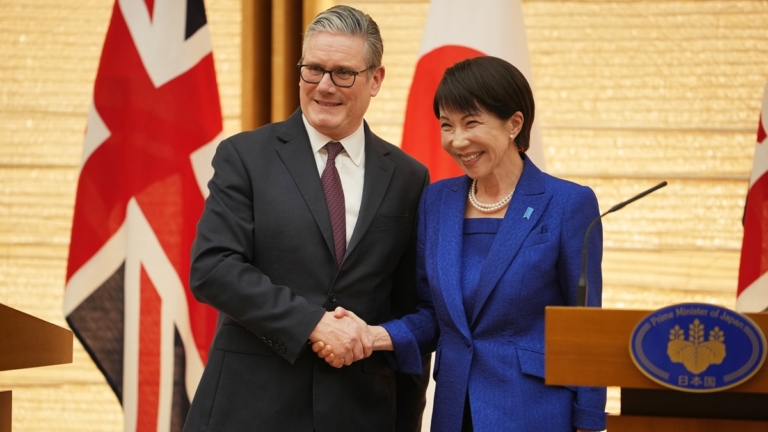 日英首相會晤 加強關鍵礦產紐帶 深化防務合作