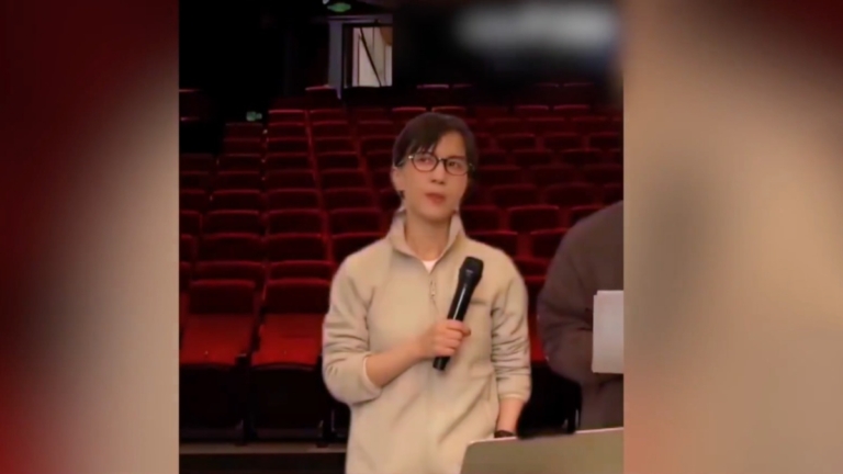 刪不掉的民意！papi醬諷刺春晚視頻遭全網下架