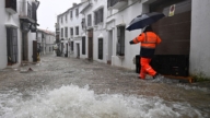 風暴橫掃西班牙 交通癱瘓 小鎮面臨山崩危機