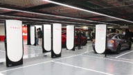 特斯拉全台最大V4超充站 美國車零關稅？買氣觀望