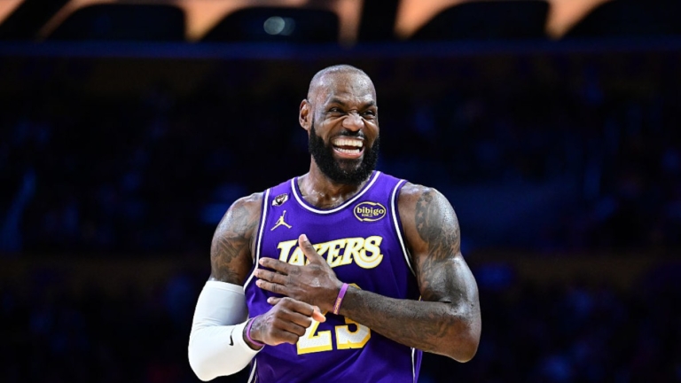 詹姆斯續寫歷史 41歲締造NBA史上最年長大三元