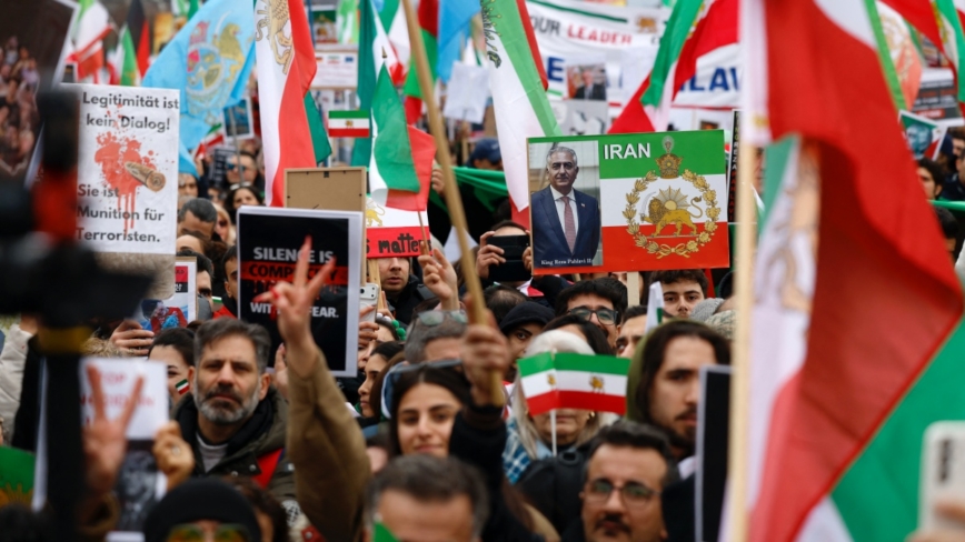 25萬伊朗人聚集慕尼黑 抗議伊朗政權