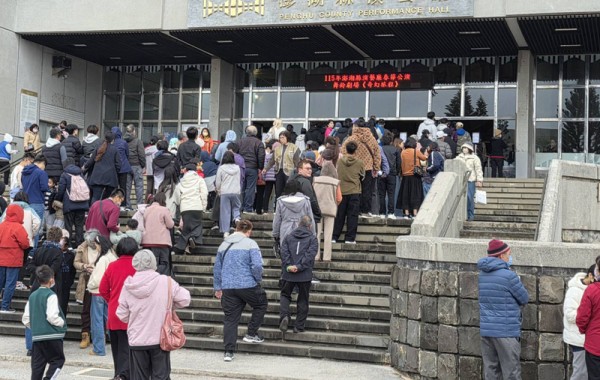 不慎踩空階梯 澎湖縣長陳光復跌倒昏迷送高雄救治