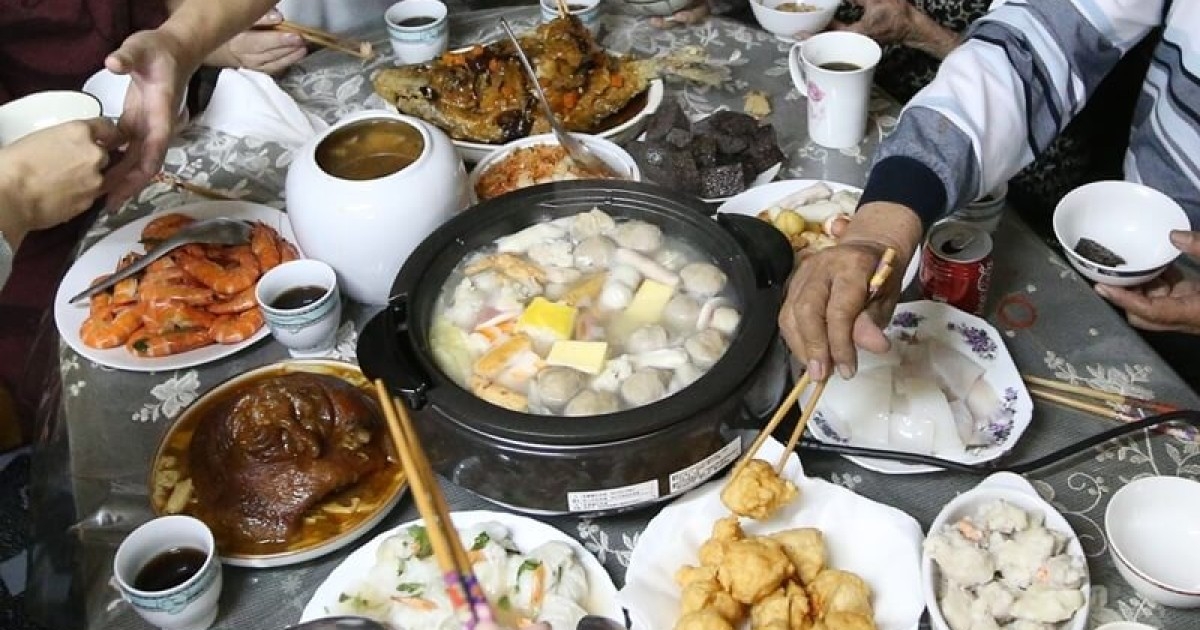 過年大魚大肉引發腸胃不適 營養師建議正確飲食順序及防便秘方法