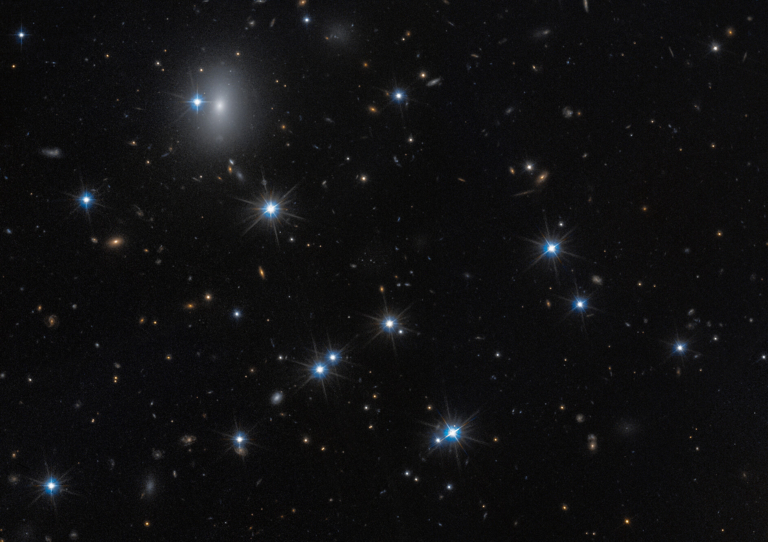 宇宙「幽靈星系」露真容  99%由暗物質構成