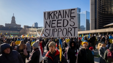 俄烏戰爭四周年 加拿大加碼援烏 制裁俄羅斯