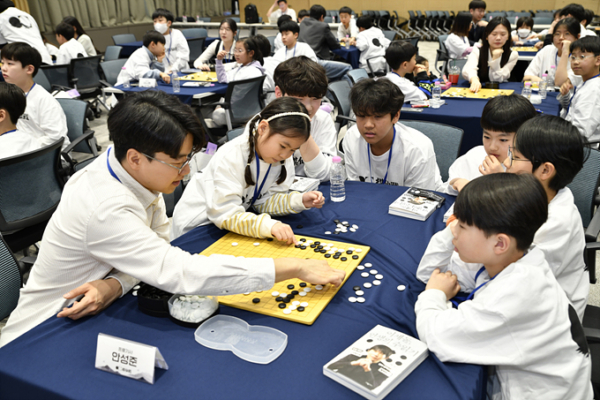 棋仙戰決賽首局：朴廷桓完勝王星昊 先拔頭籌