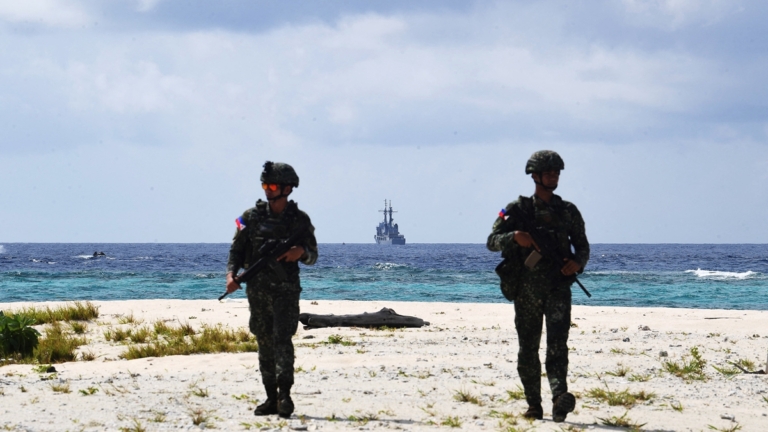 疑向中共外洩南海任務信息 三名菲籍軍人被捕