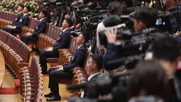 張又俠案餘震未散 兩會沉悶散場 官員集體「擺爛」
