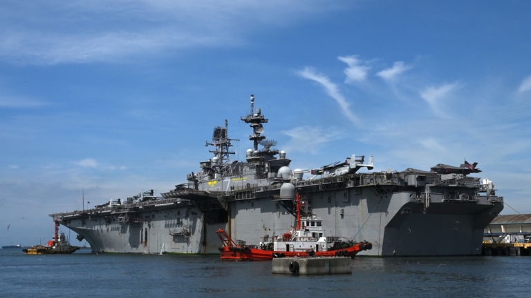 美部署兩棲攻擊艦至中東 分析：打擊伊朗經濟