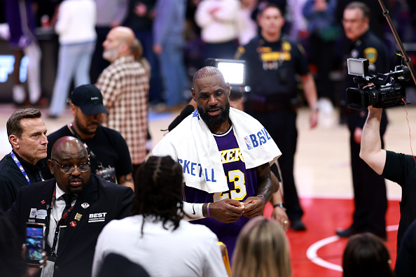 NBA例行賽 詹姆斯出賽打破近30年紀錄 透露人生目標