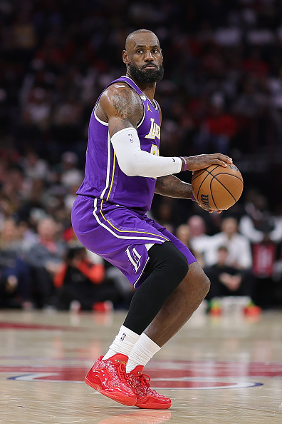 NBA例行賽 詹姆斯出賽打破近30年紀錄 透露人生目標