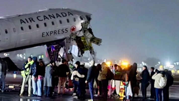 快訊：紐約一機場飛機與車輛相撞 機場緊急關閉