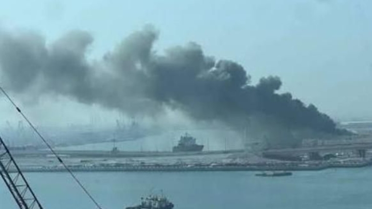 美以轟炸霍爾木茲附近港市 的黎波里號艦隊抵中東