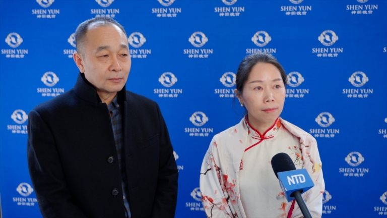 多倫多華人看神韻感震撼 樂見共產主義前中國