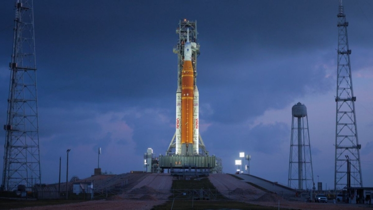 時隔50年 NASA阿耳忒彌斯2號載人繞月