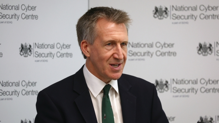 英國核潛艇艦長宣布辭職 疑涉中共間諜案