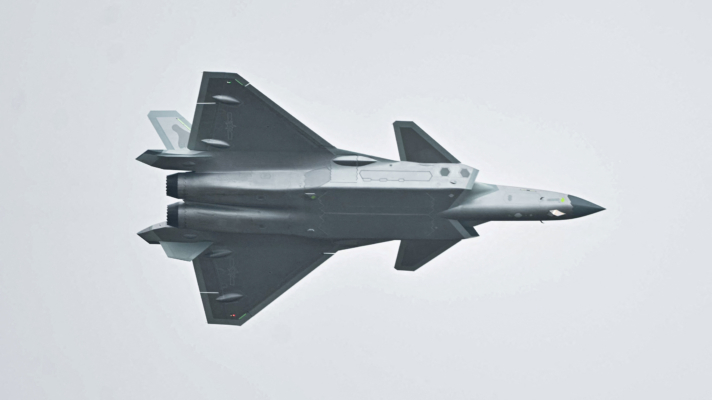 衛星影像揭祕：中共空軍快速擴張恐威脅全球