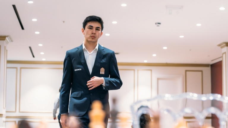 國際棋聯候選人賽第5輪：辛達羅夫強勢領跑