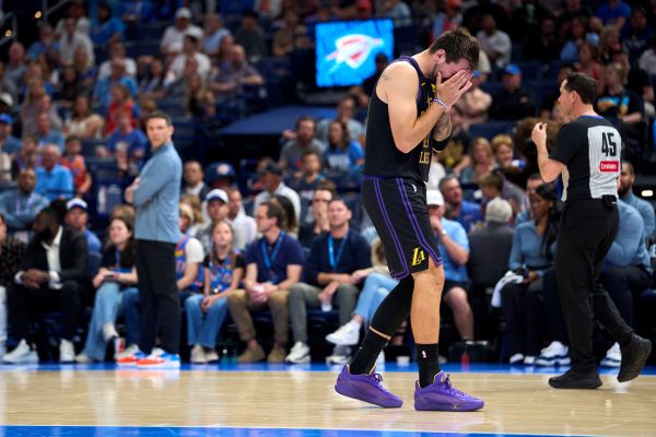 NBA：東契奇受傷常規賽報銷 湖人遭遇重創