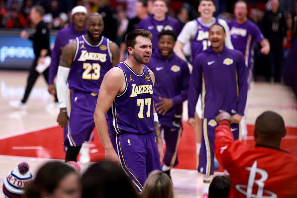 NBA：東契奇受傷常規賽報銷 湖人遭遇重創