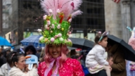 纽约复活节大游行 头顶帽子争奇斗艳