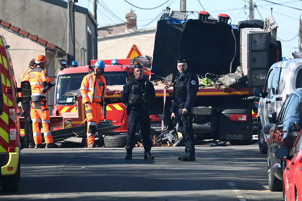 法國高速列車與卡車相撞 駕駛身亡另27人傷