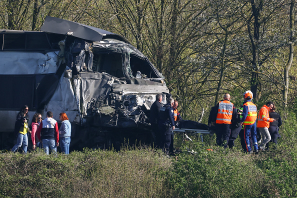 法國高速列車與卡車相撞 駕駛身亡另27人傷