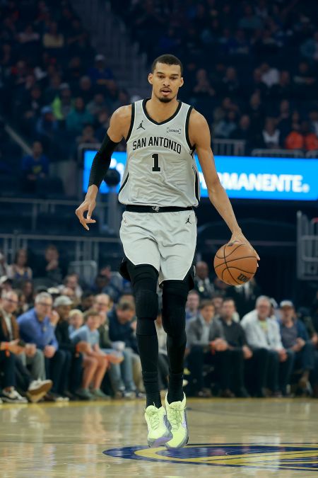 NBA：亞歷山大和文班亞馬競爭 誰會成為MVP
