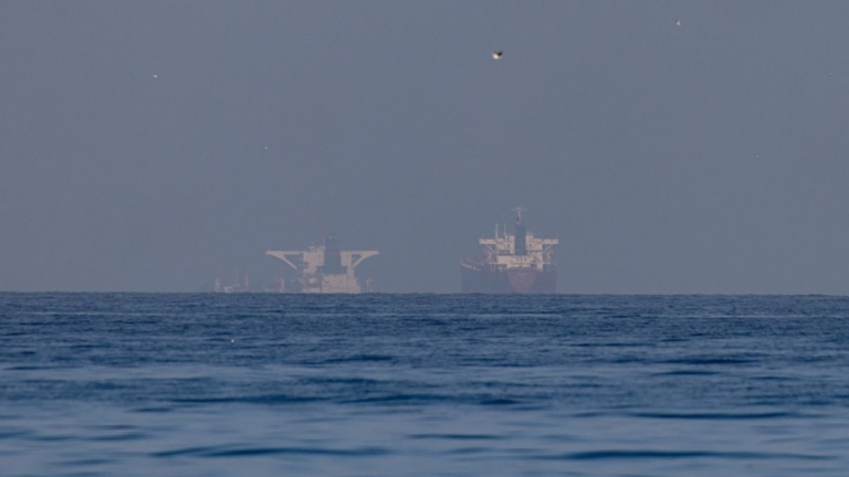 伊朗再次關閉海峽 限制船隻通行數量並收過路費