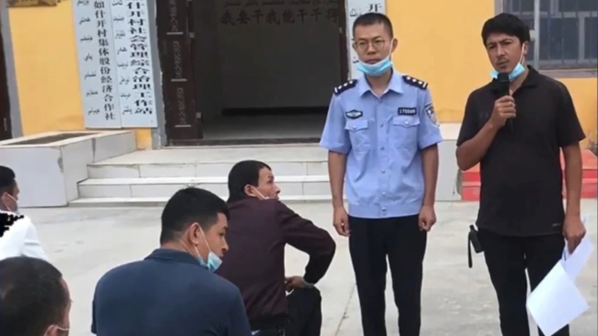 【禁闻】前新疆警察逃亡德国 揭集中营黑幕