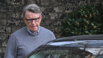 不关爱泼斯坦 前英驻美大使涉中共关系未过国安审查