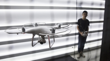 中共嚴管民用無人機 中國現拋售潮 價格腰斬