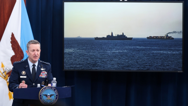 對伊朗極限施壓 海格塞斯：美軍封鎖再收緊