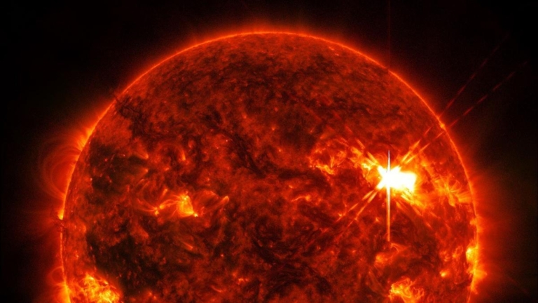 太陽7小時兩次釋放X級耀斑 對地球有何影響