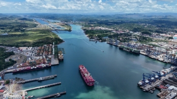 巴拿马运河通行费创高 多国谴责中共海运施压