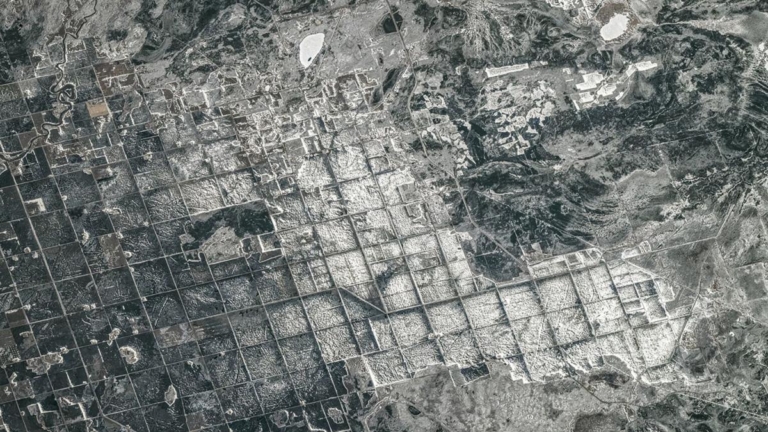 NASA有獎徵答：這張衛星圖片顯示的地點？