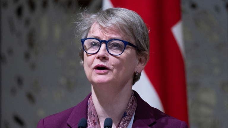英國擴大對伊朗制裁名單 新增12個實體個人