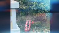 廣西梧州一公交車撞小車後墜橋 3死5傷