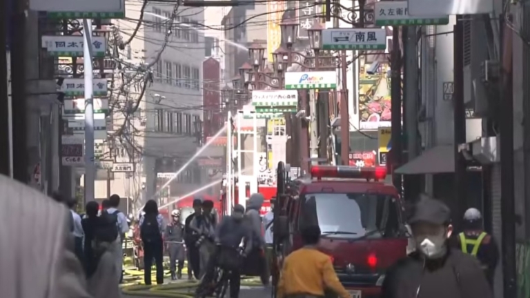 日本大阪道頓堀附近火災 傳爆炸聲後煙霧瀰漫