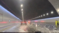 深圳暴雨海底隧道被淹 車輛如在海底游泳（視頻）