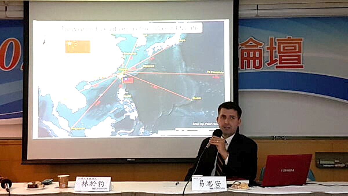 美國智庫「2049計劃」研究室研究員易思安(Ian Easton)認為,中共若此時真的對台動武,則將引發自身的「垮台」;但不代表可忽視中共的軍事能力,台灣仍應備戰。(吳旻洲/大紀元)