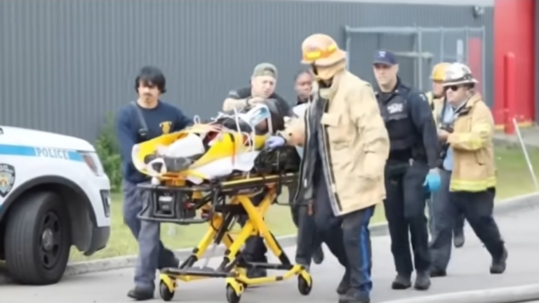 紐約乾船塢火災引發爆炸 1死36傷含消防人員