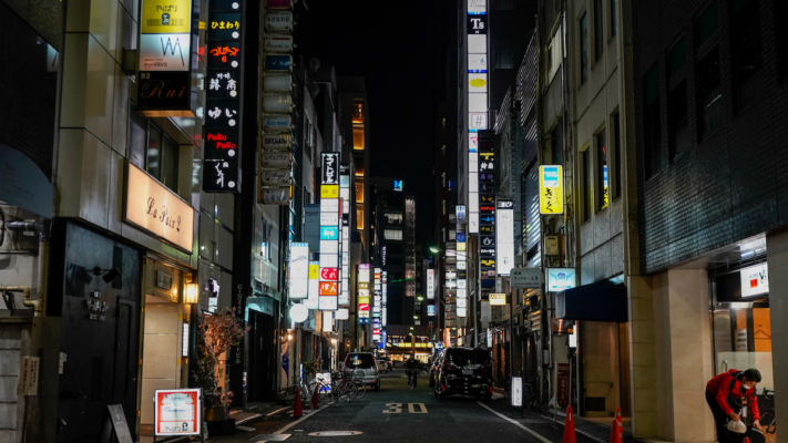 東京銀座傳刺鼻怪味 民眾狂咳 14人送醫