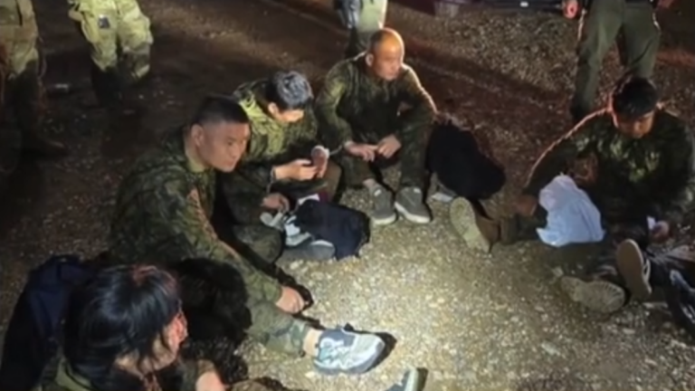 德州捕獲12名中國非法移民 六人身穿迷彩服